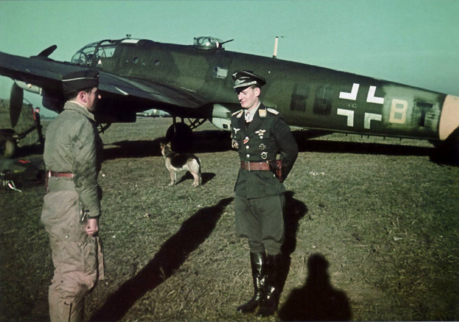 Luftwaffe-pilot-Oberleutnant-Walter-Grasemann-in-front-of-Heinkel-He-111H-9