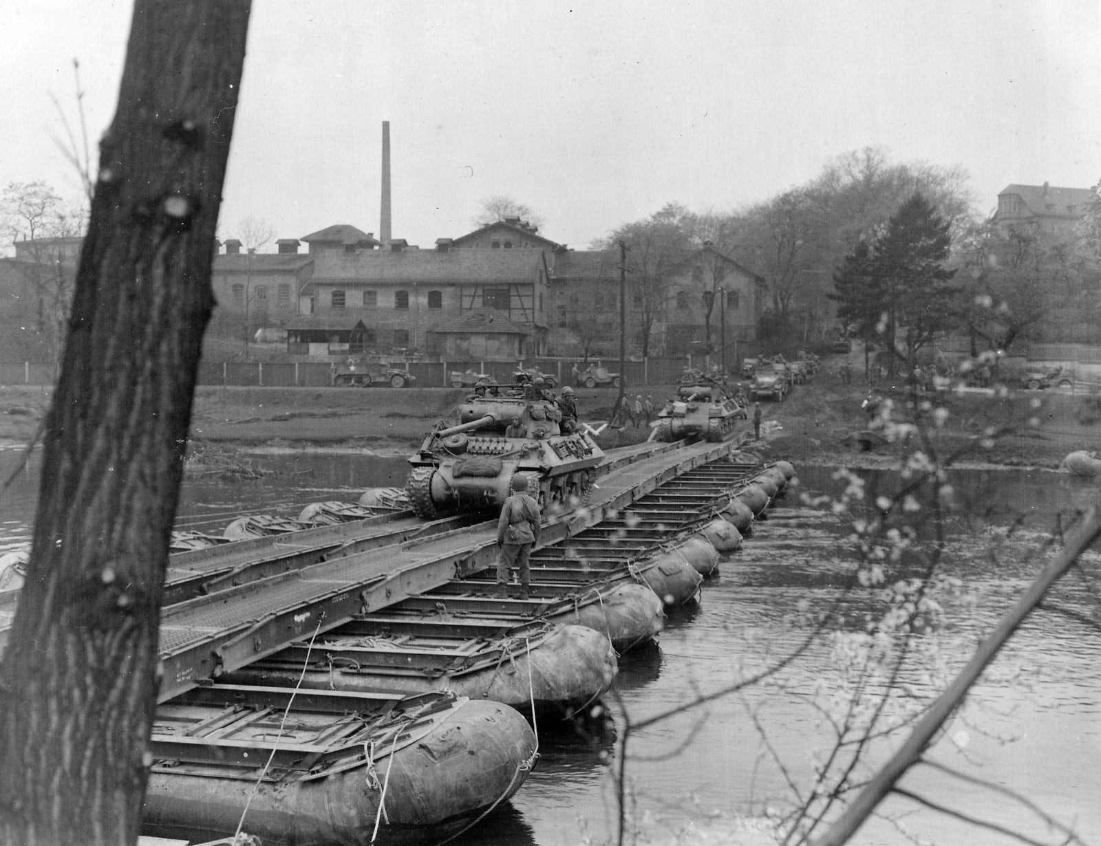 М36 of the 607th TDBn  crossing the Saale River, Germany, April 1945