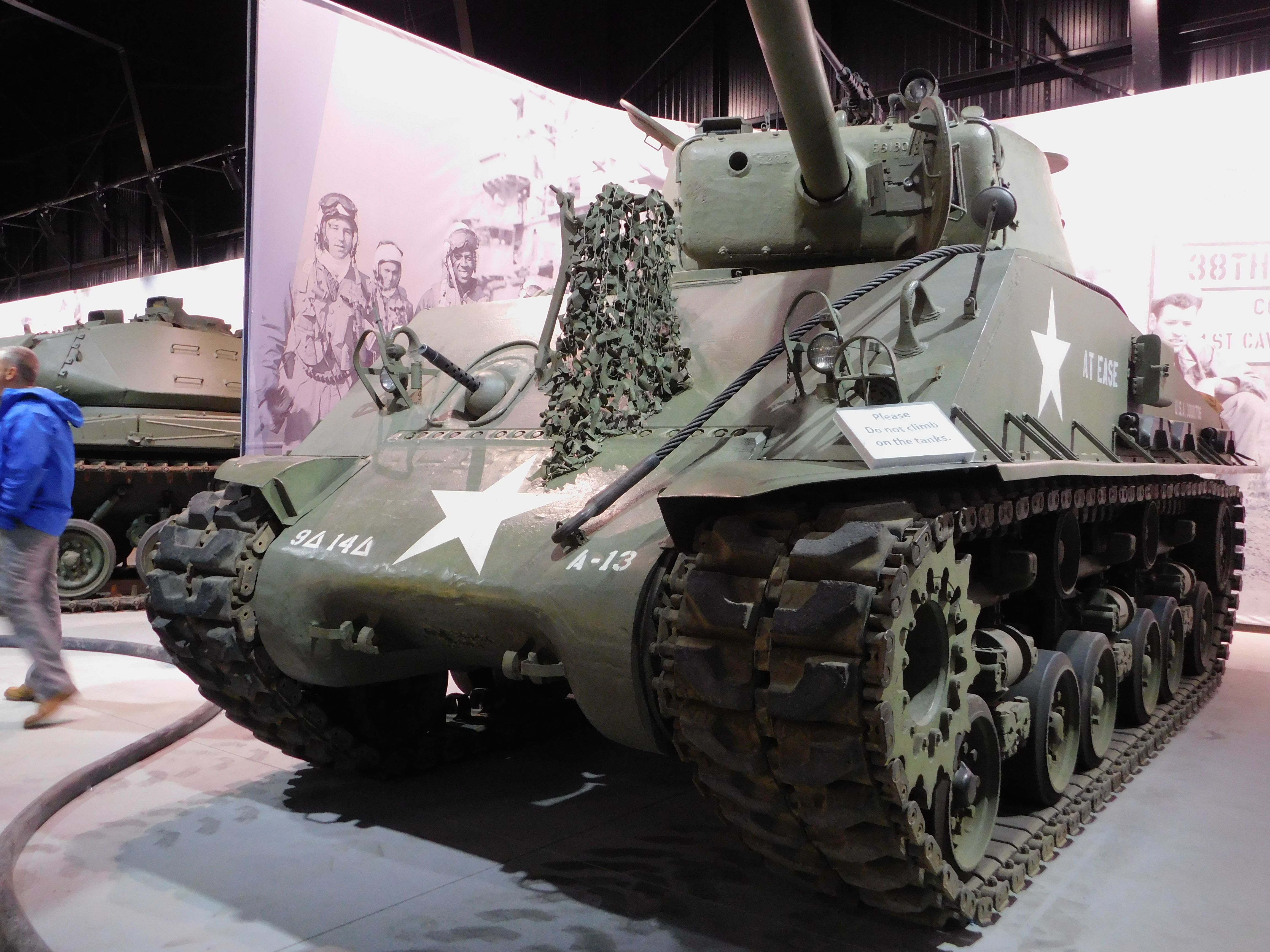 M4AE38 Sherman  1.JPG