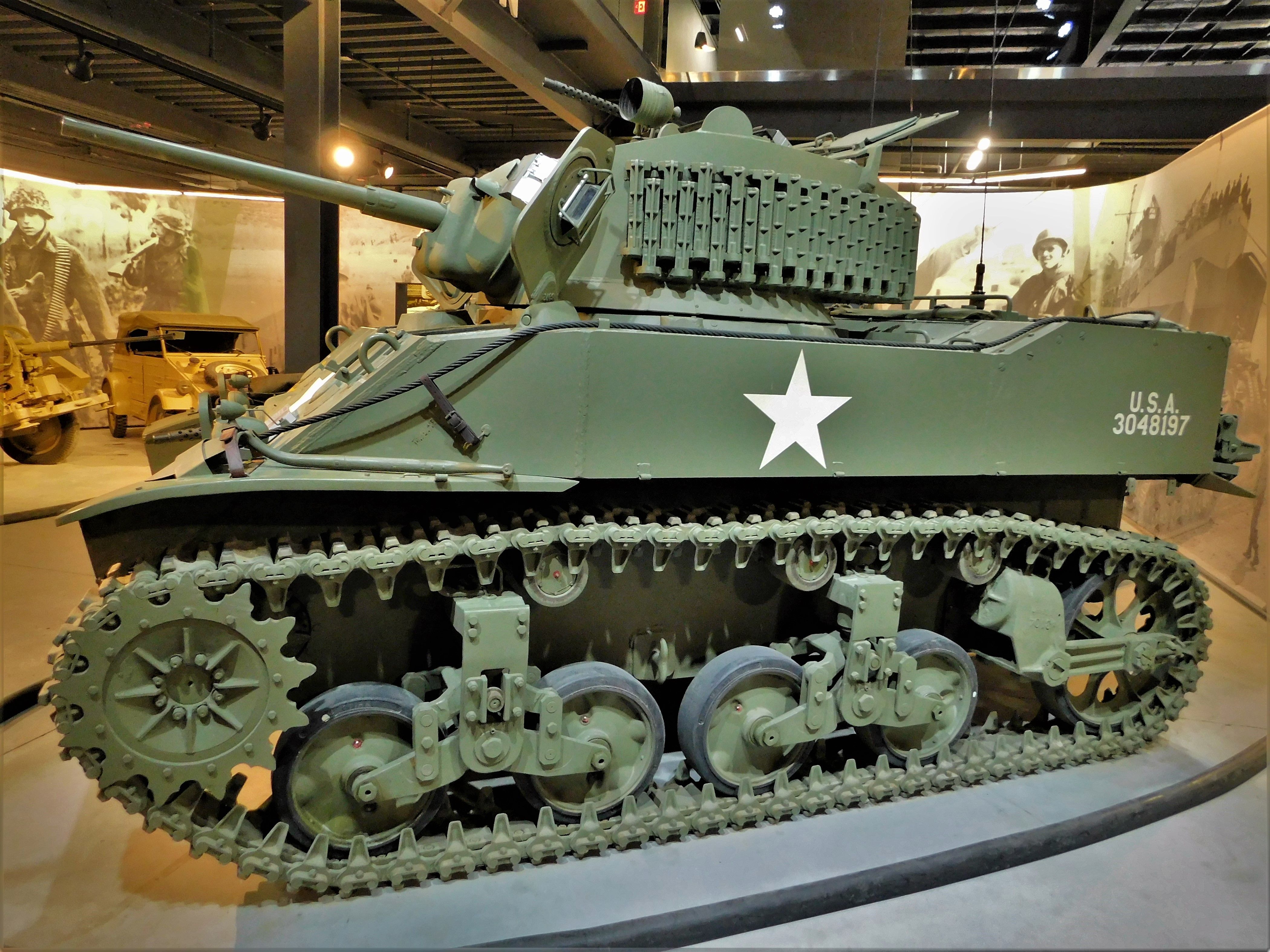 M5A1 Stuart VI (11).JPG