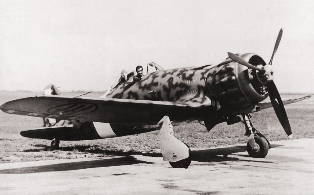 Macchi MC.200 Saetta (1)