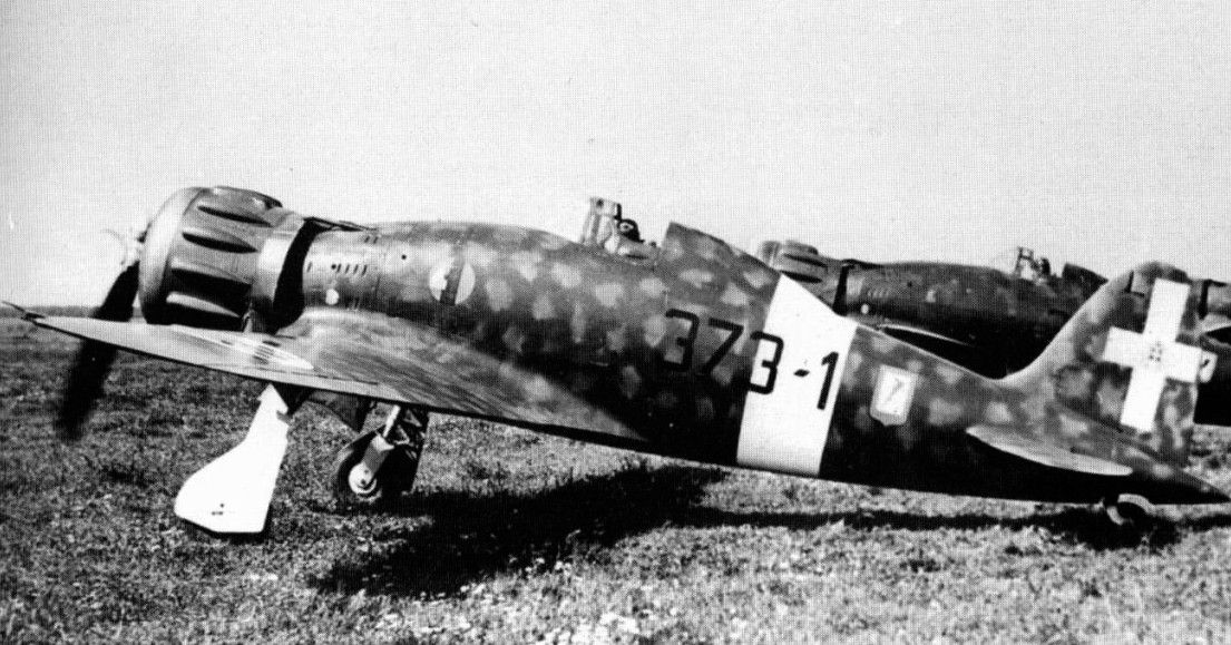 Macchi MC.200 Saetta, 373° Squadriglia, no.373-1 (1)