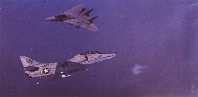 McDonnell_Douglas_TA-4J_Skyhawk
