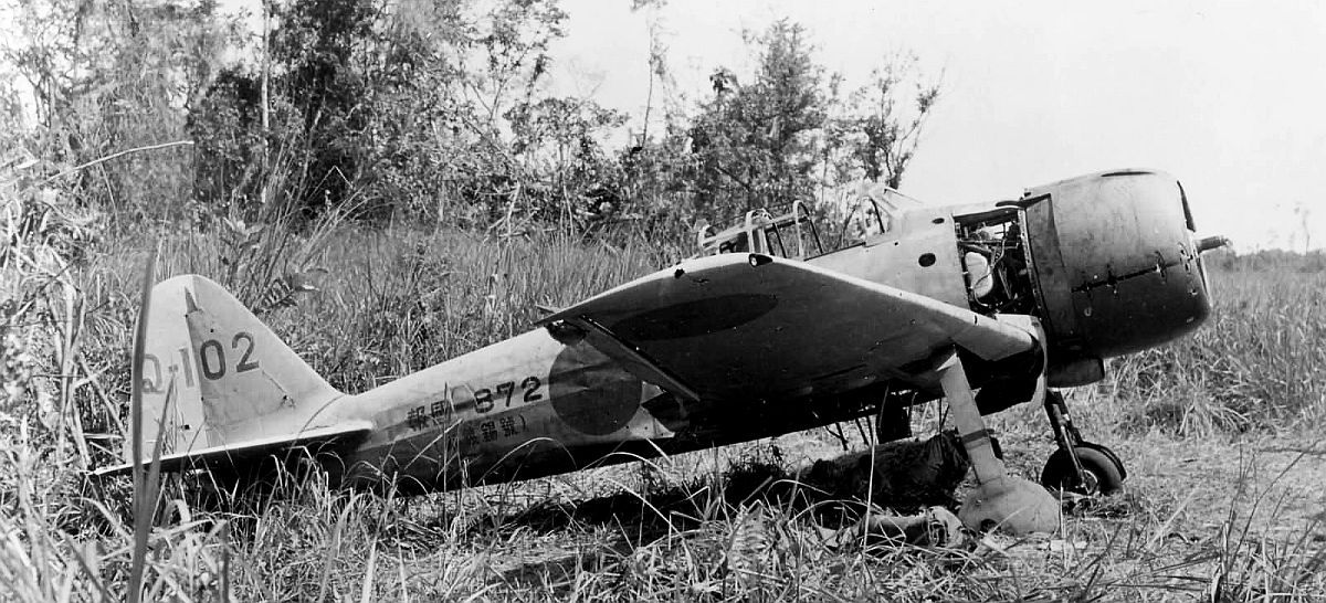 Mitsubishi A6M3 Zero, code Q102, New Guinea, 1943 (1)