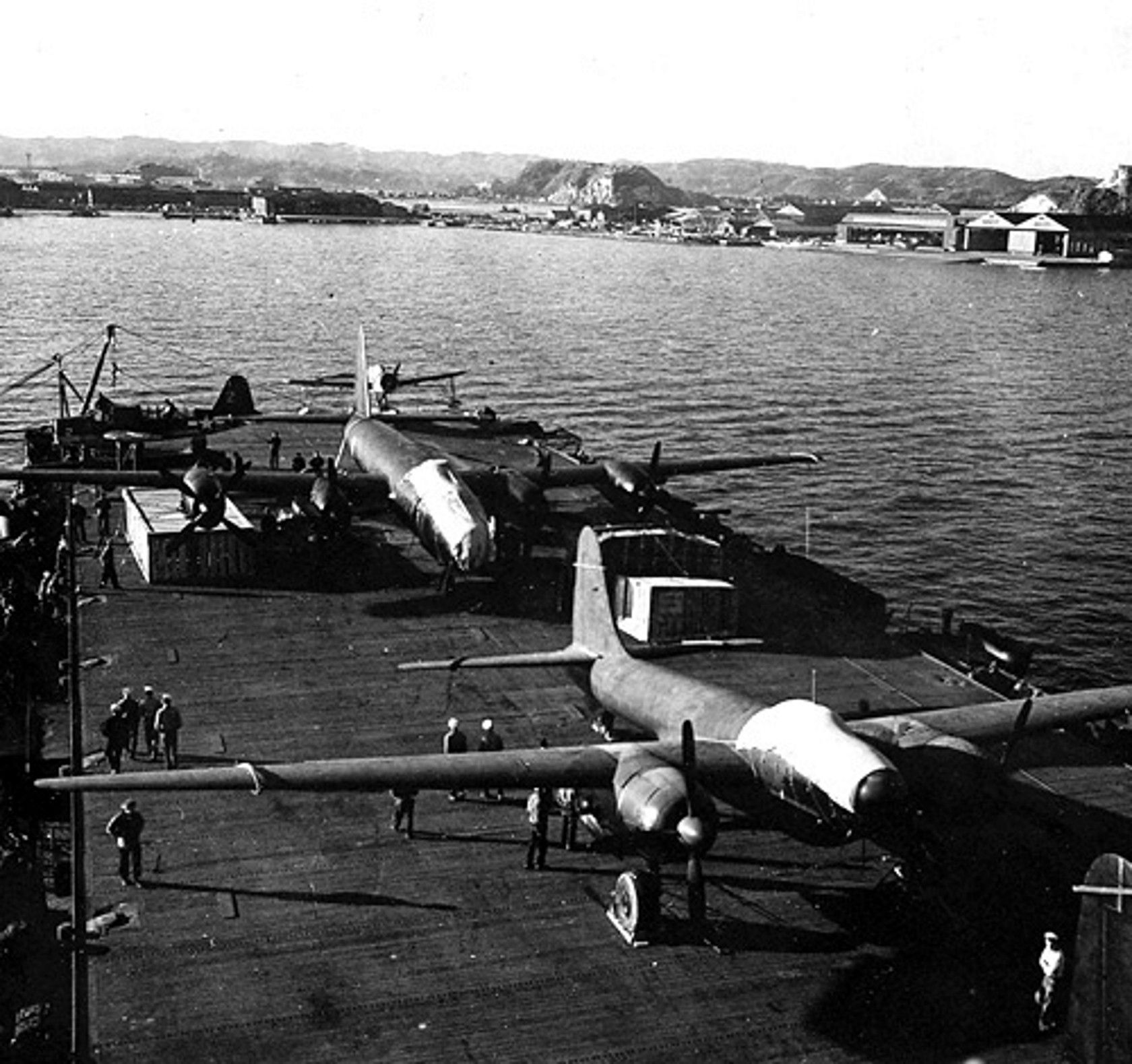 Nakajima_g8n1_on_Usa_Carrier