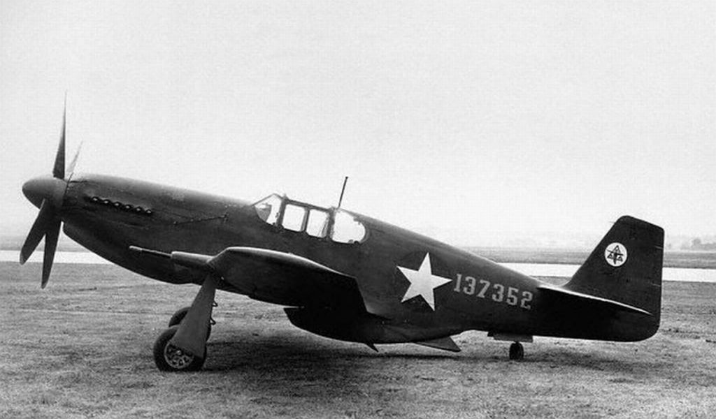 North American XP-51B s/n 41-37352 (1)