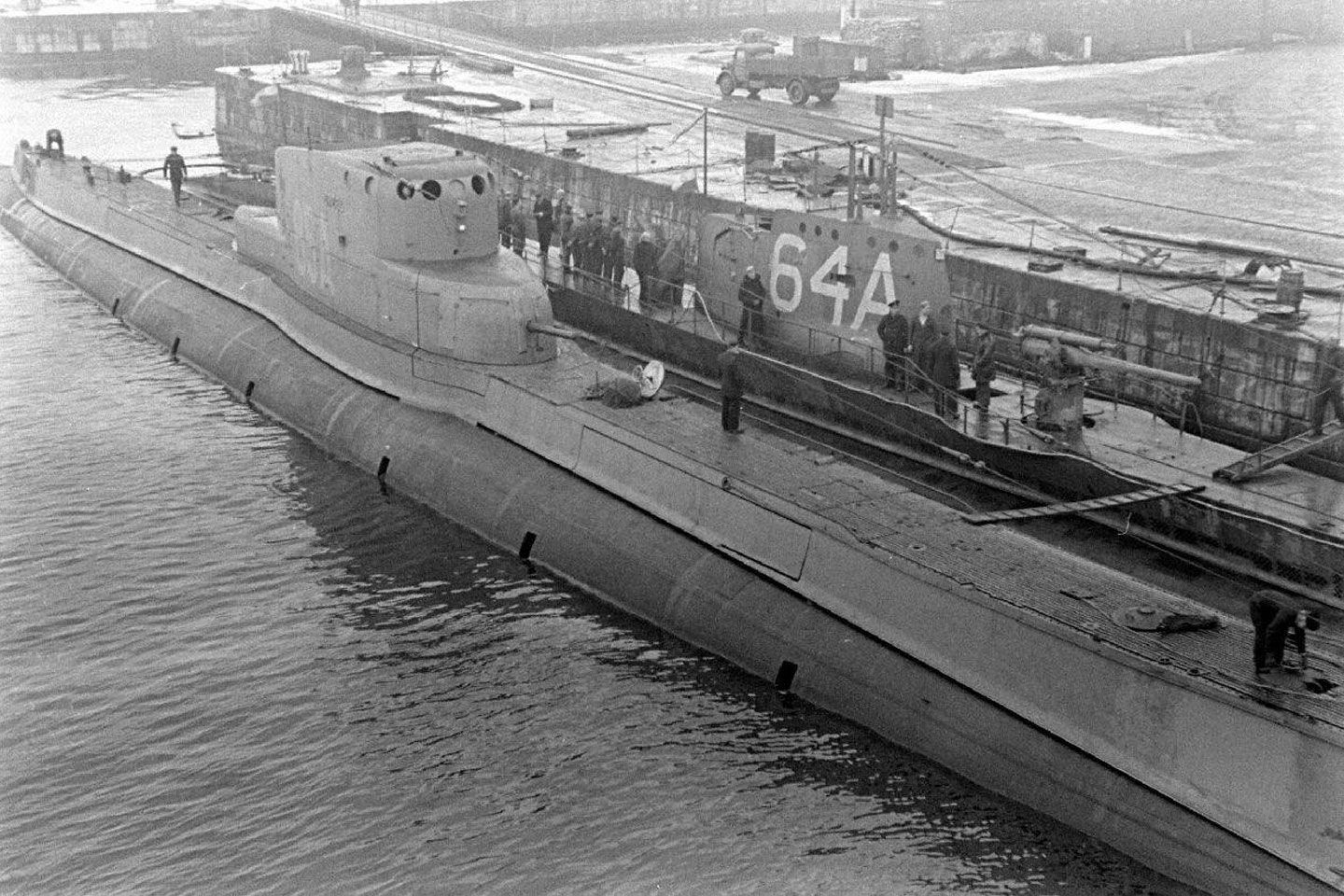 ORP Orzeł and ORP Wilk in Great Britain, 1939 (1)