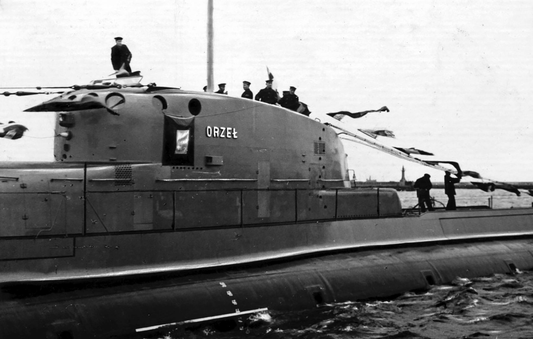 ORP Orzeł, conning tower, the port side view