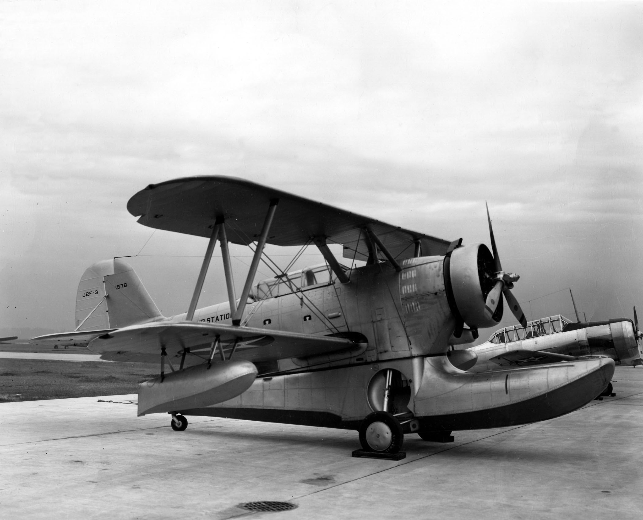 OS2U-2_Kingfisher_in_flight_19421