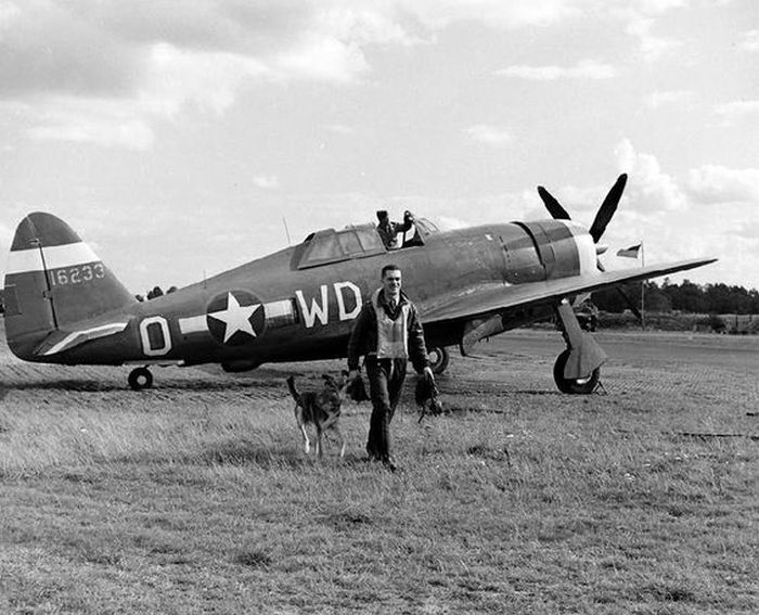 P-47D Thunderbolt, WD-O,  Lt.Howard D.Hively, 335FS, 4FG, Debden, England, 1.10.1943