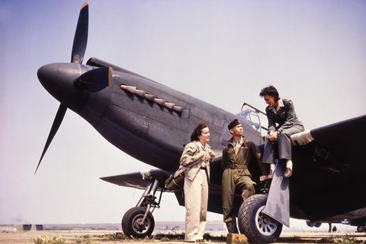P-51B, WASPs