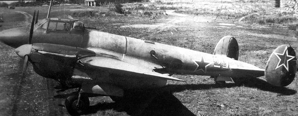 Petlyakov Pe-2 with the turret F-3