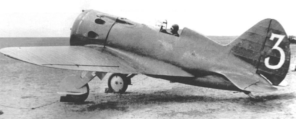 Polikarpov I-16 type 10 "White 3" of  70 IAP, 1939