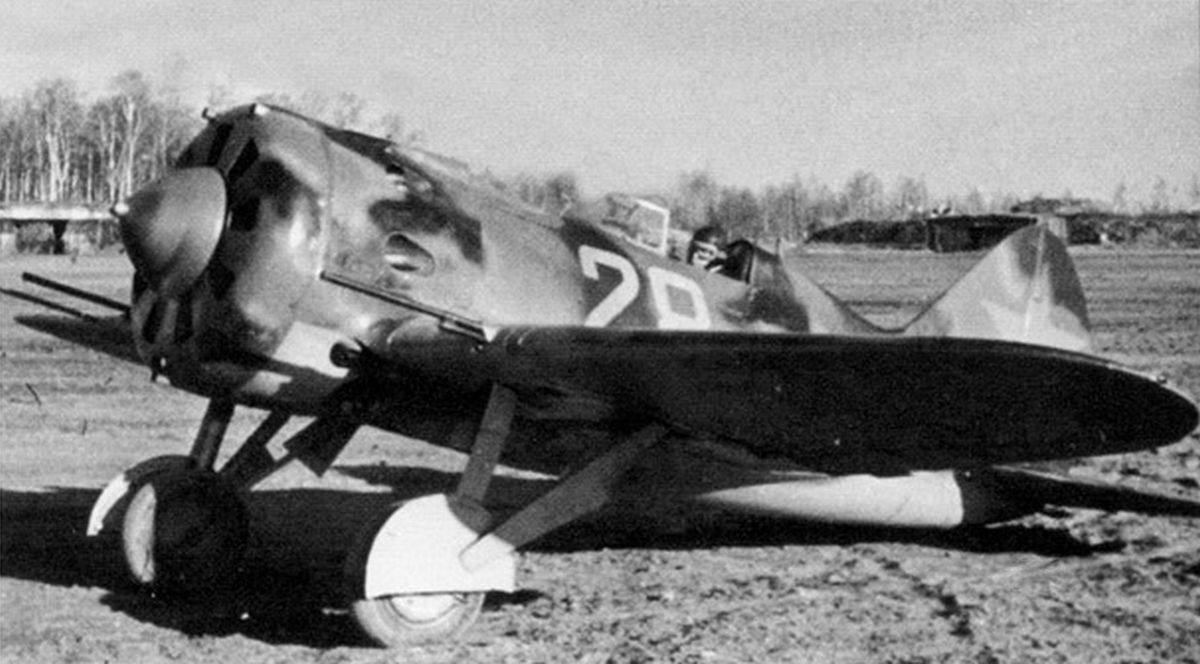 Polikarpov I-16 type 17 of 4 GIAP (1)