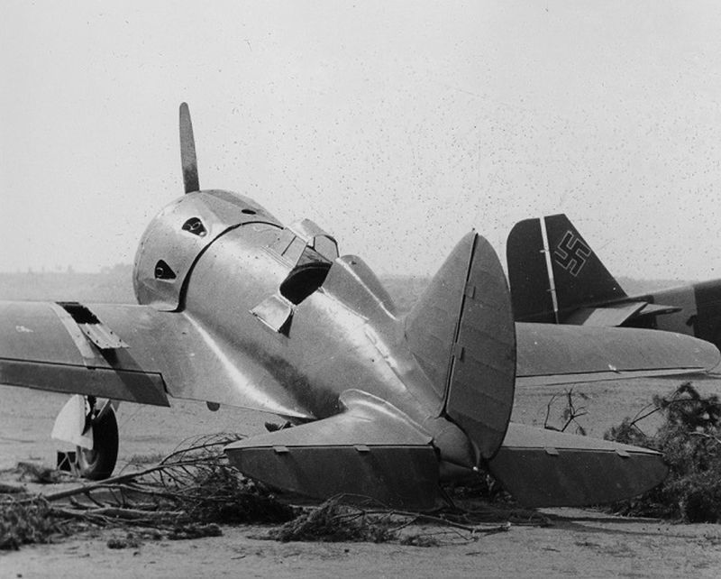 Polikarpov I-16 type 5 captured