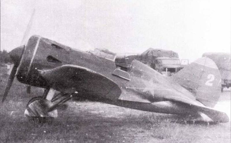 Polikarpov I-16 type 5 "Red 2"