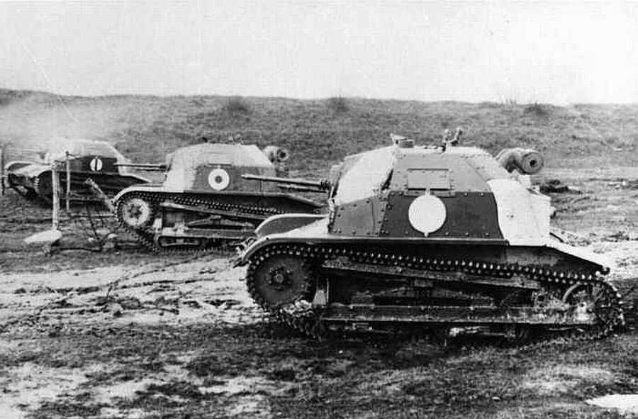 Polish scout tankettes  at military manoeuvres