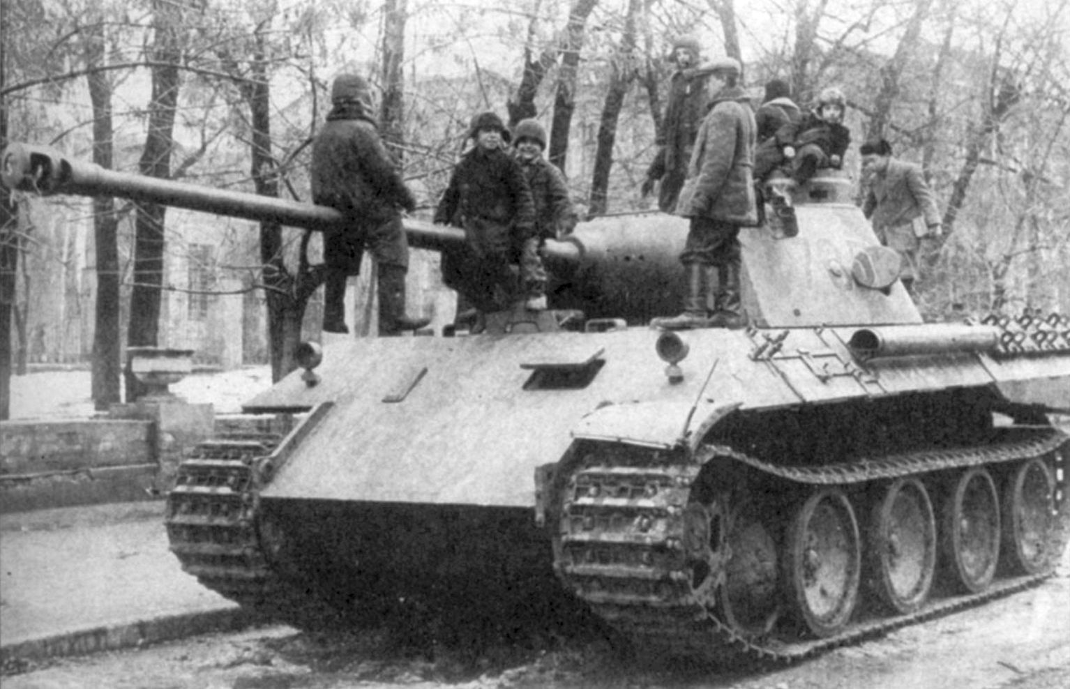 Pz.Kpfw. V Ausf D Panther ,Kharkov,  1943