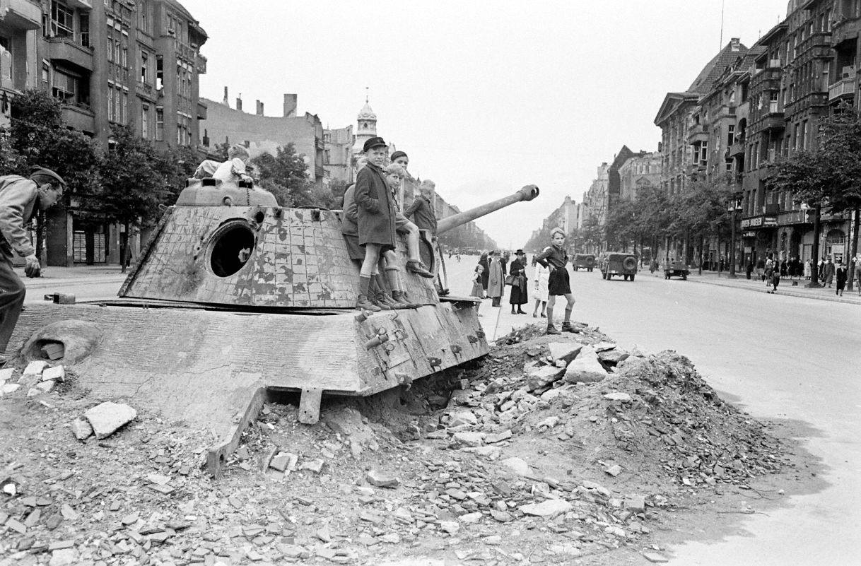 Pz.Kpfw. V Ausf G Panther, Berlin, 1945 (2)