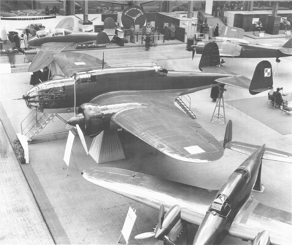 PZL 37B Łoś at the Paris Air Show, 1938