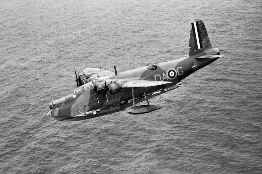 Short Sunderland Mk.I s/n. L2163, code DA-G of No.210 Squadron RAF (3)