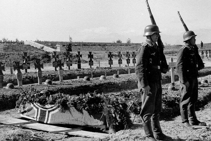 Soldier´s funeral in Crete, 1941