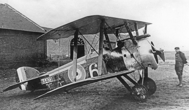 Sopwith Camel no. B5423 "White 6"