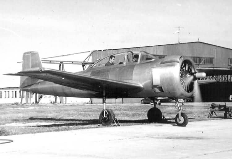 (Spanish Air Force Trainer) Hispano HA-100E-1 E.12 Triana
