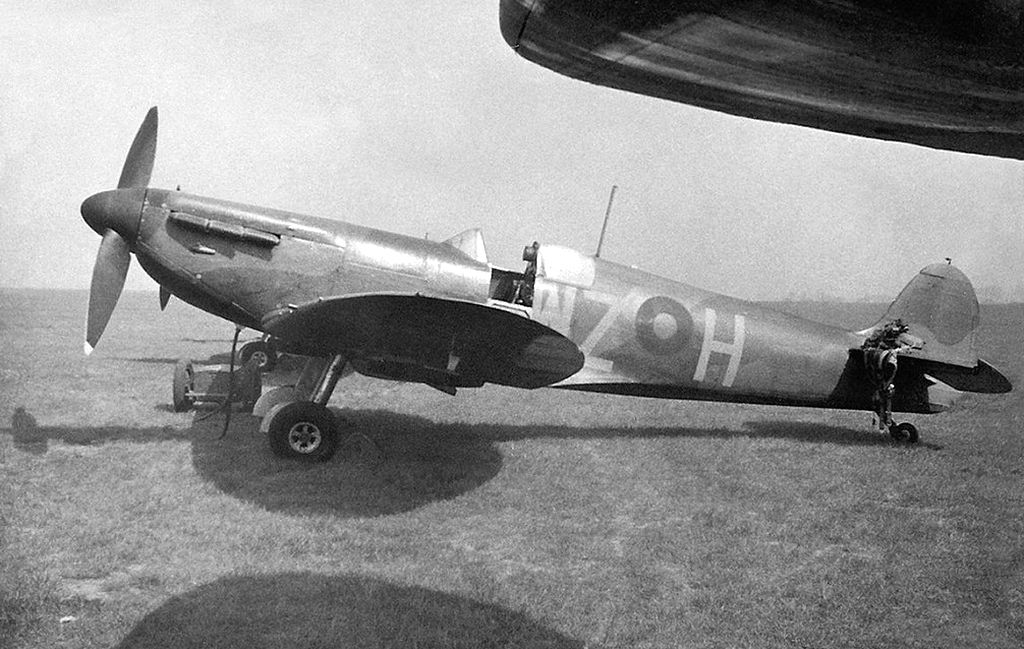 Spitfire Mk.I WZ-H of no. 19 Squadron RAF