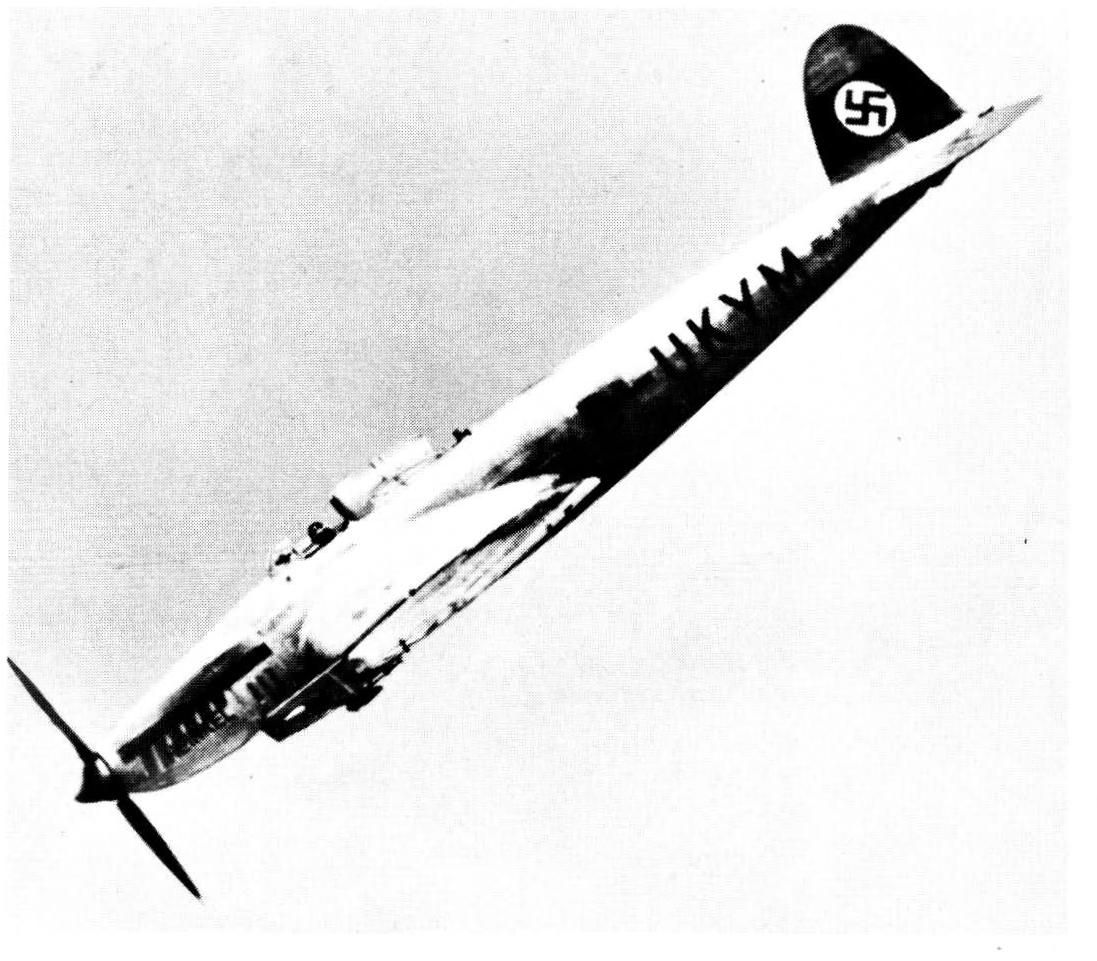 Sturzkampfflugzeug_Heinkel_He_118-02