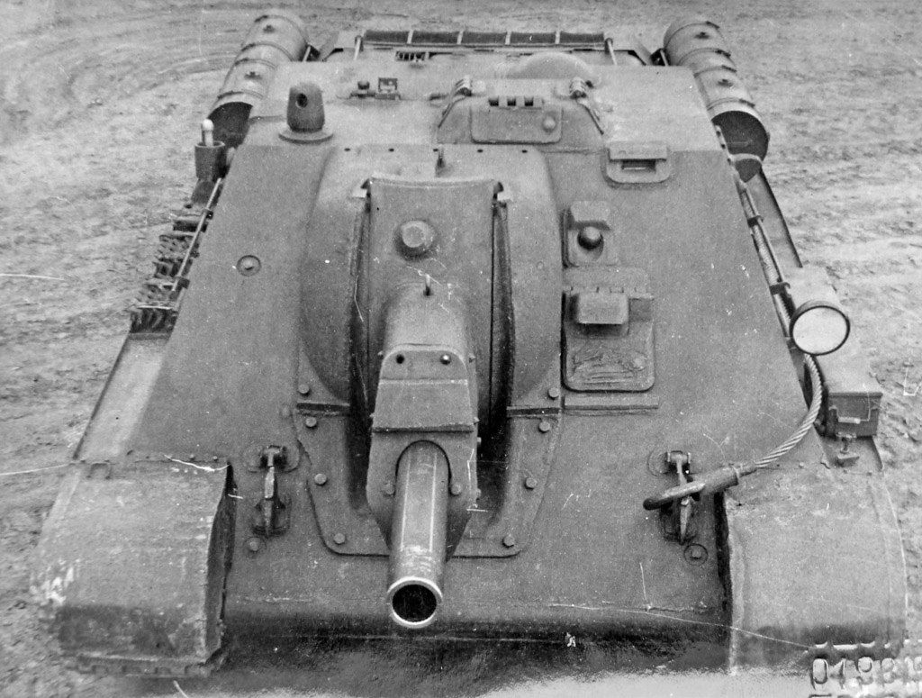 SU-122, the top front view