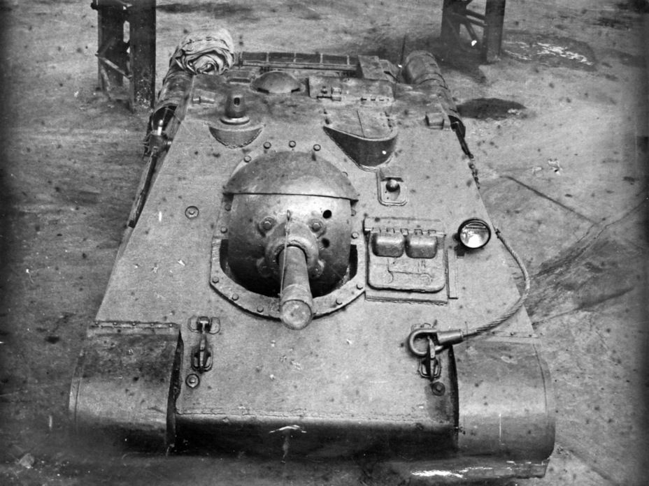 SU-122M,the front top view,  UZTM, 1943 (3)