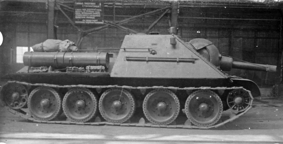 SU-122M, the starboard side view,  UZTM,  1943 (2)