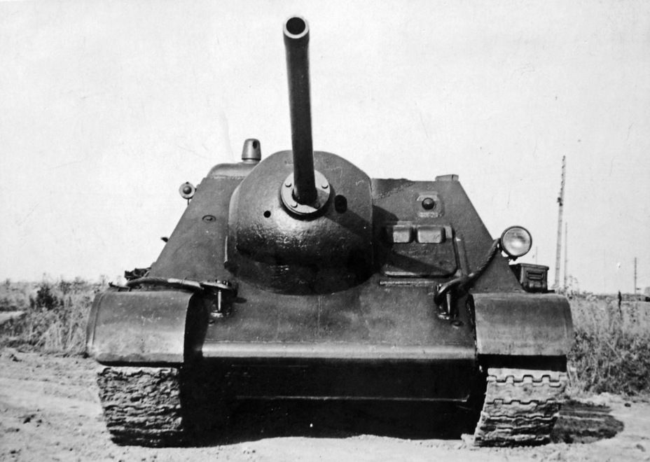 SU-85-IV prototype, the front view (2)