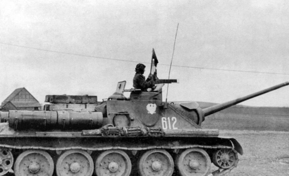 SU-85M "White 612"  of the Polish Army, 1945