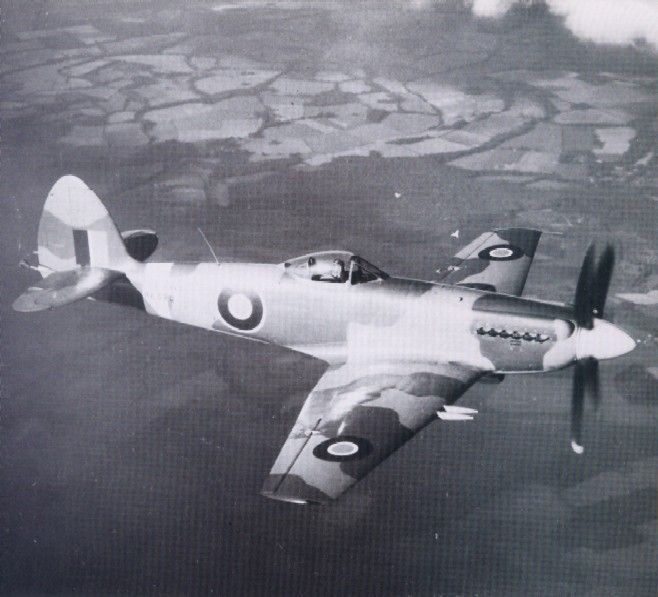 Supermarine 'hooked' Spiteful F.Mk.XIV | Aircraft of World War II ...