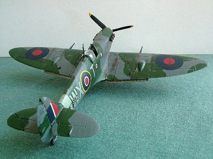 Supermarine Spitfire Mk.VB 302 Dyw. RAF ? 1943 r. Airfix 1:72