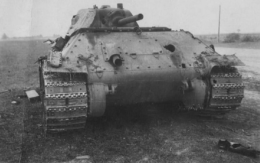 T-34/76 model 1940 damaged, Ukraine 1941