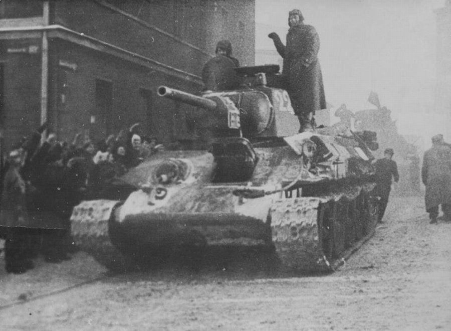 T-34/76 no.228, Bydgoszcz, Poland,  26 January 1945