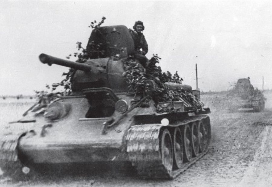 T-34/76 of the Polish 1st Armoured Brigade en route