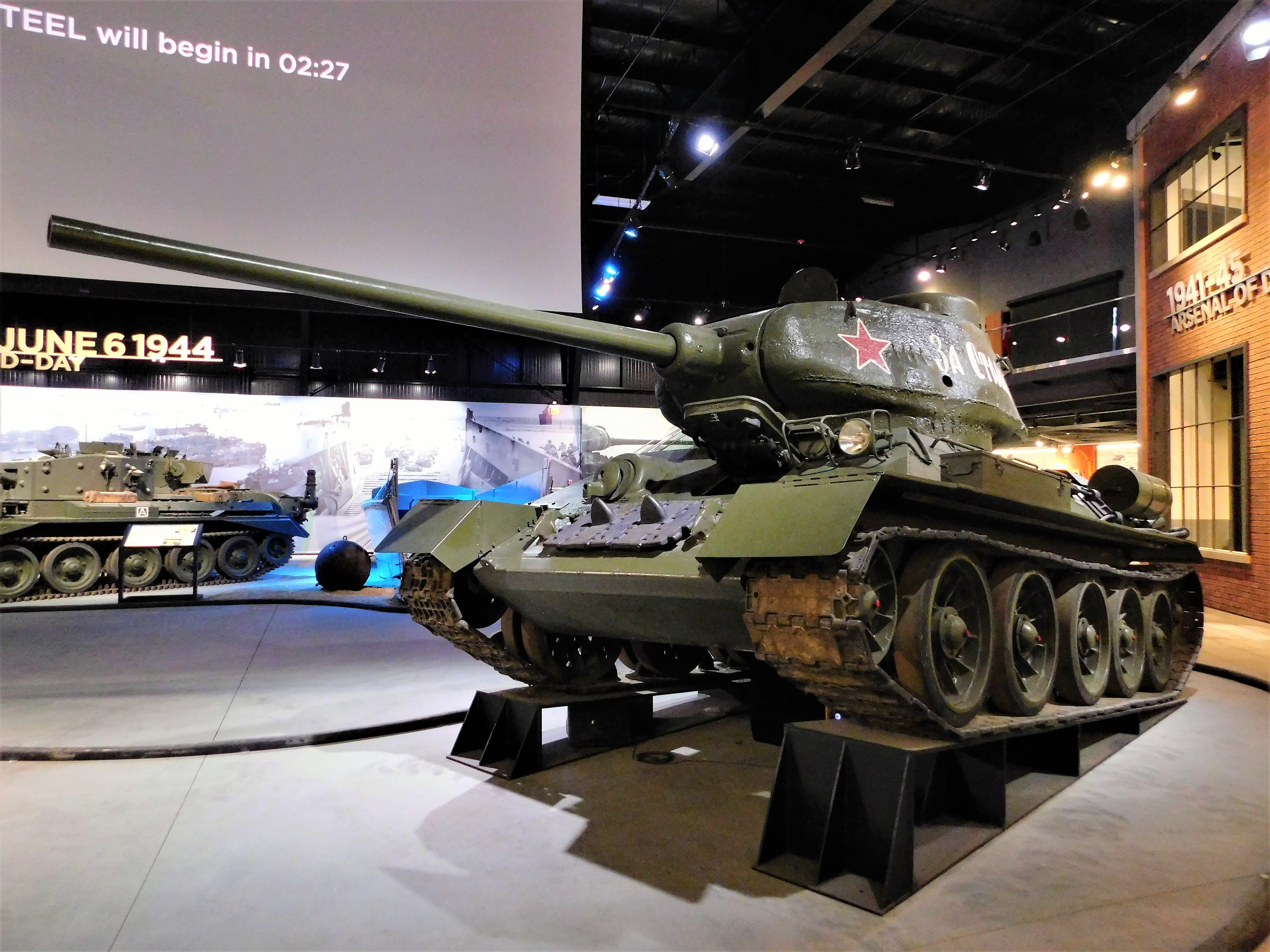 T-34-85  (1).JPG