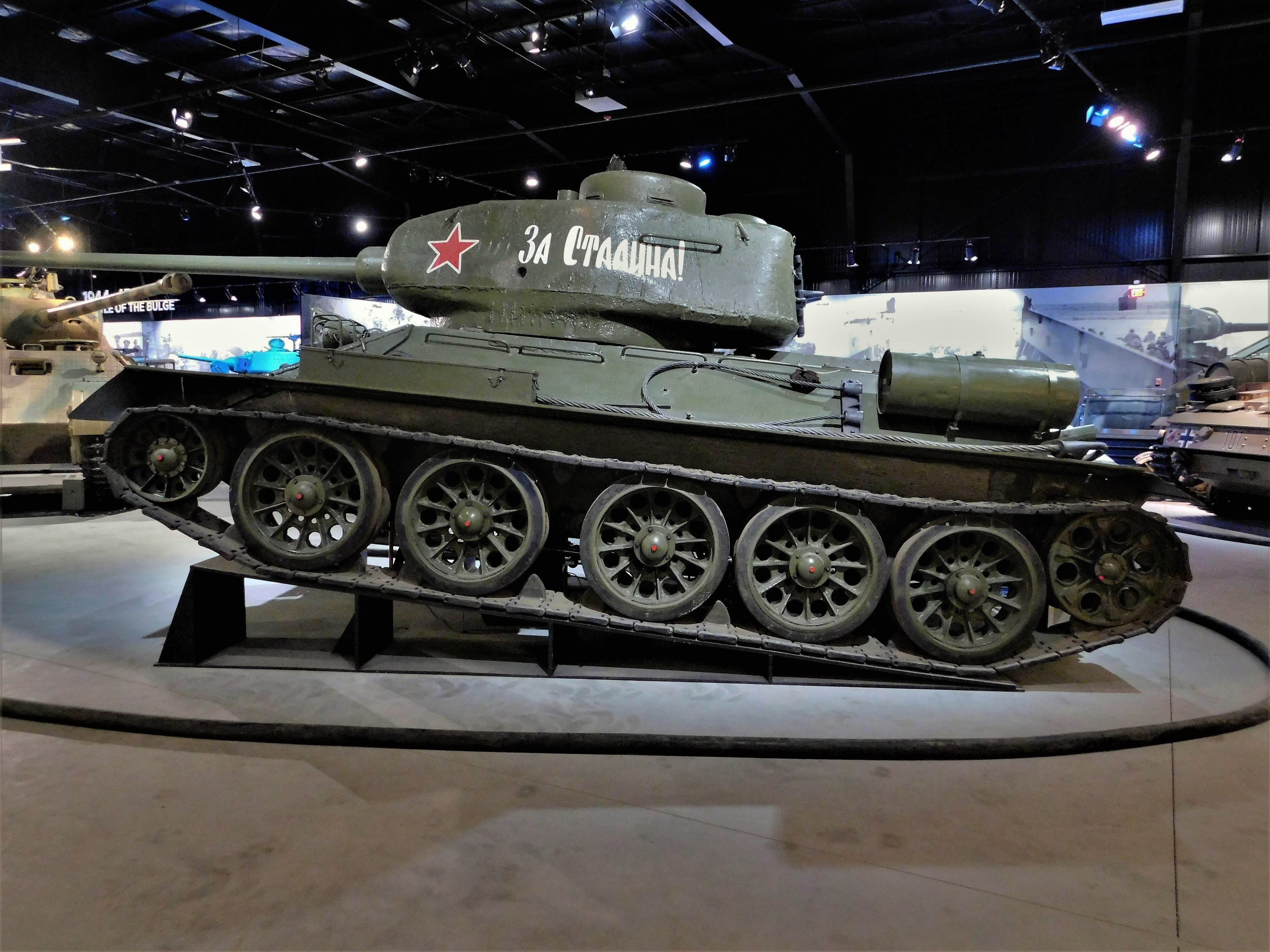 T-34-85  (12).JPG