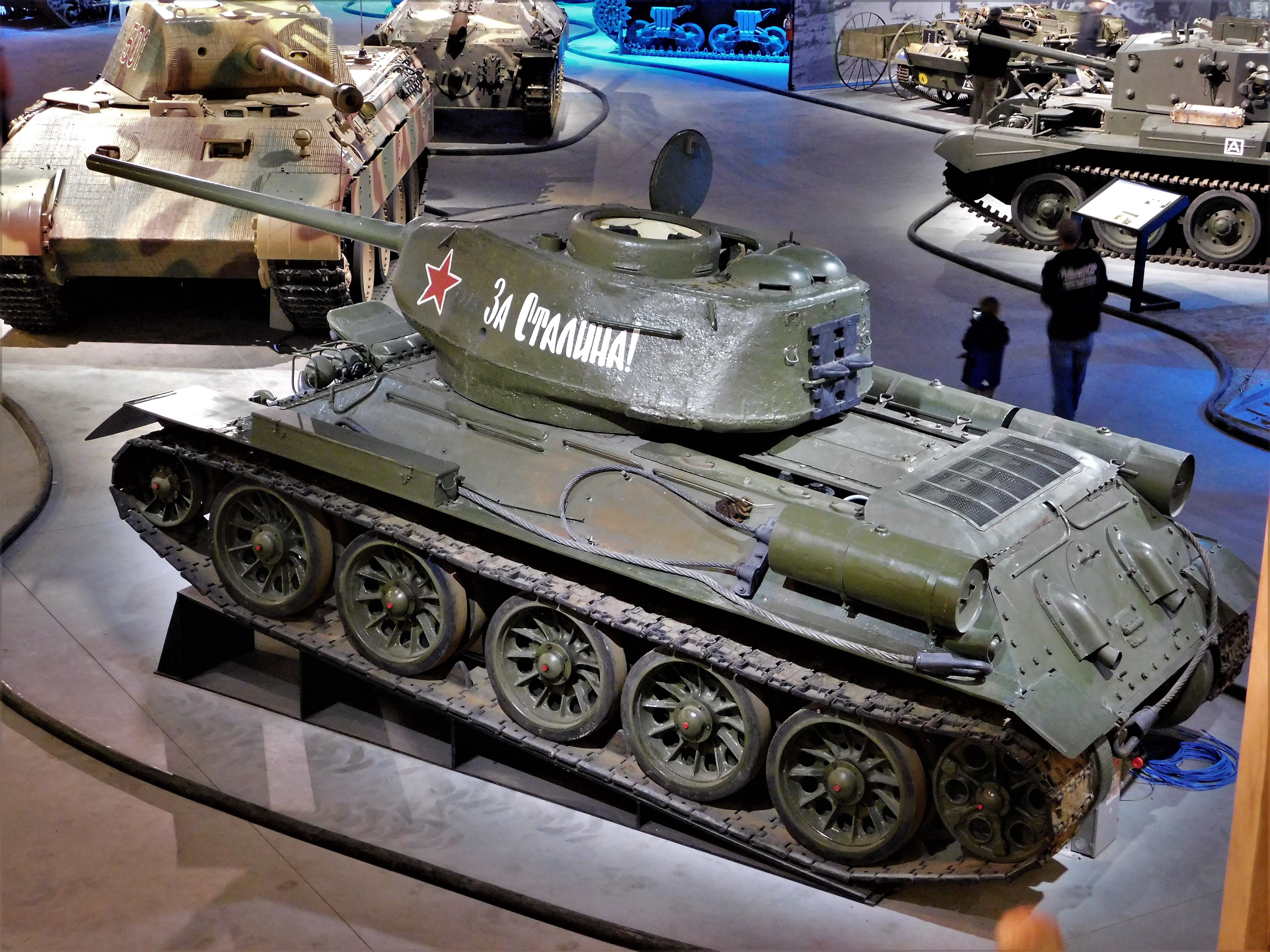 T-34-85  (16).JPG
