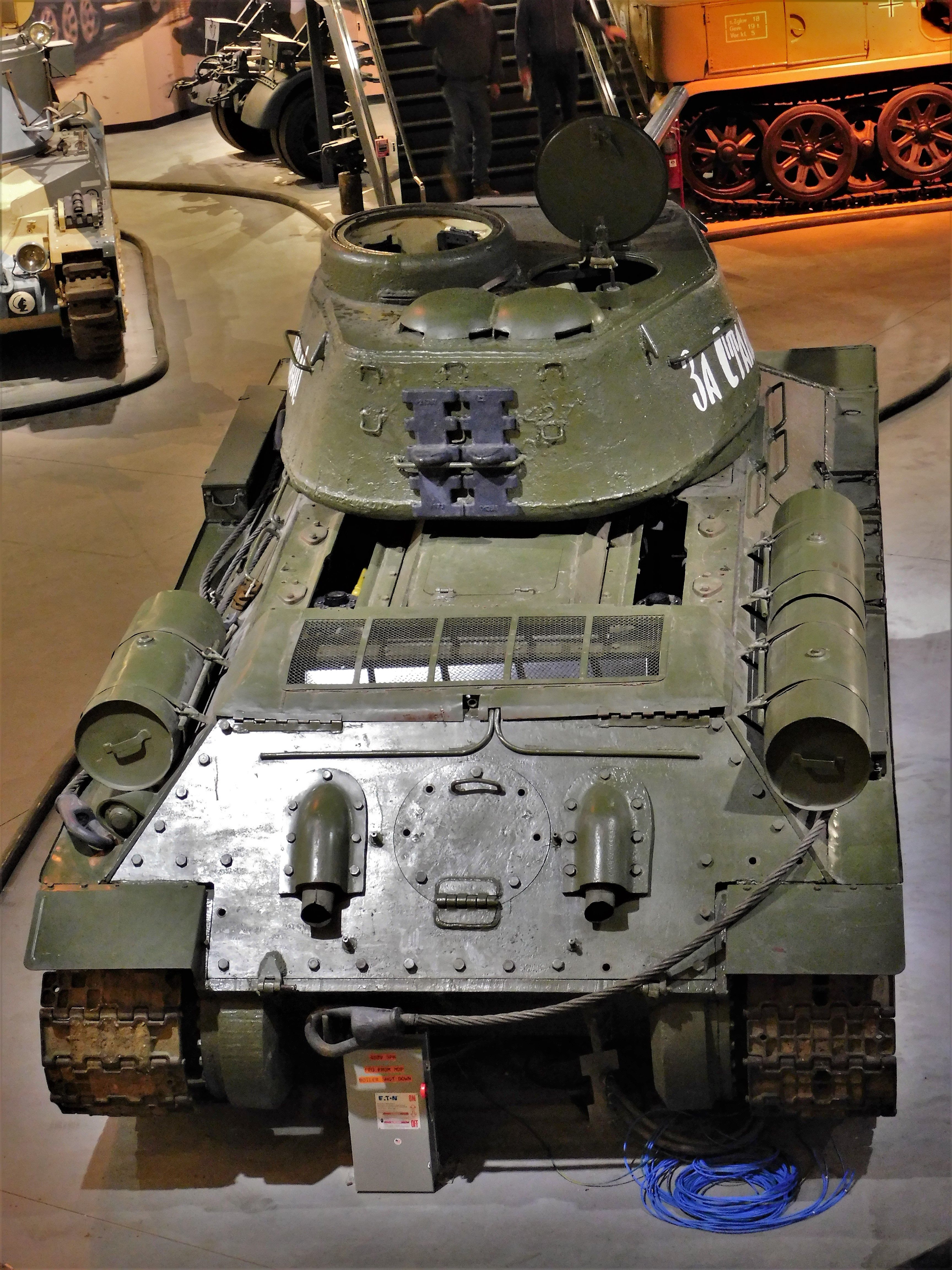 T-34-85  (17).JPG