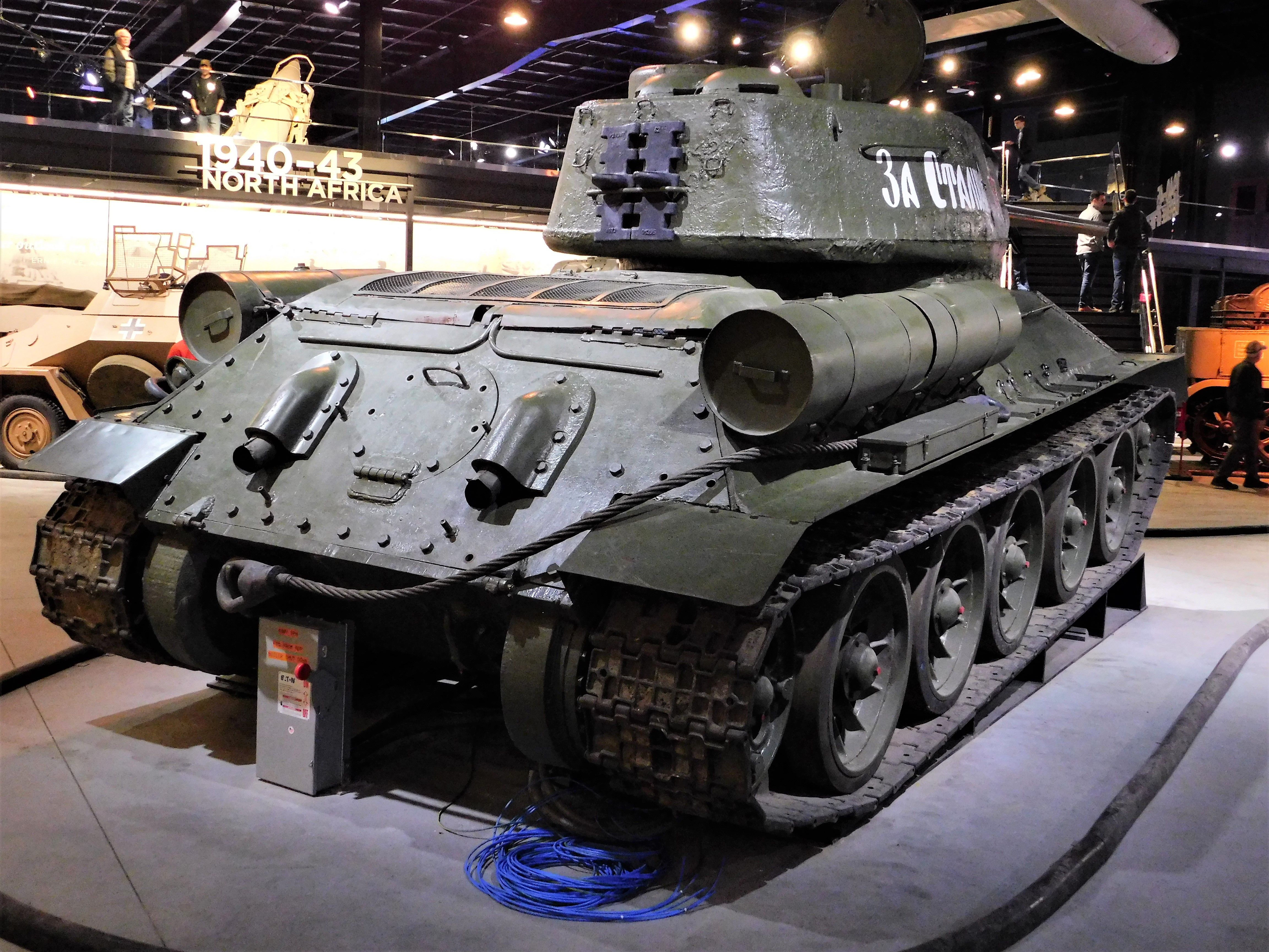 T-34-85  (8).JPG