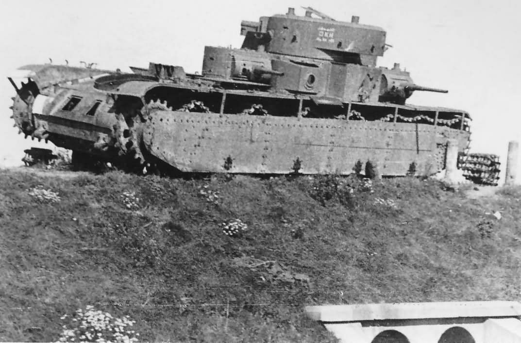 T-35 soviet heavy tank, 68 Tank Regiment, 34 Tank Division, 1941 (1)