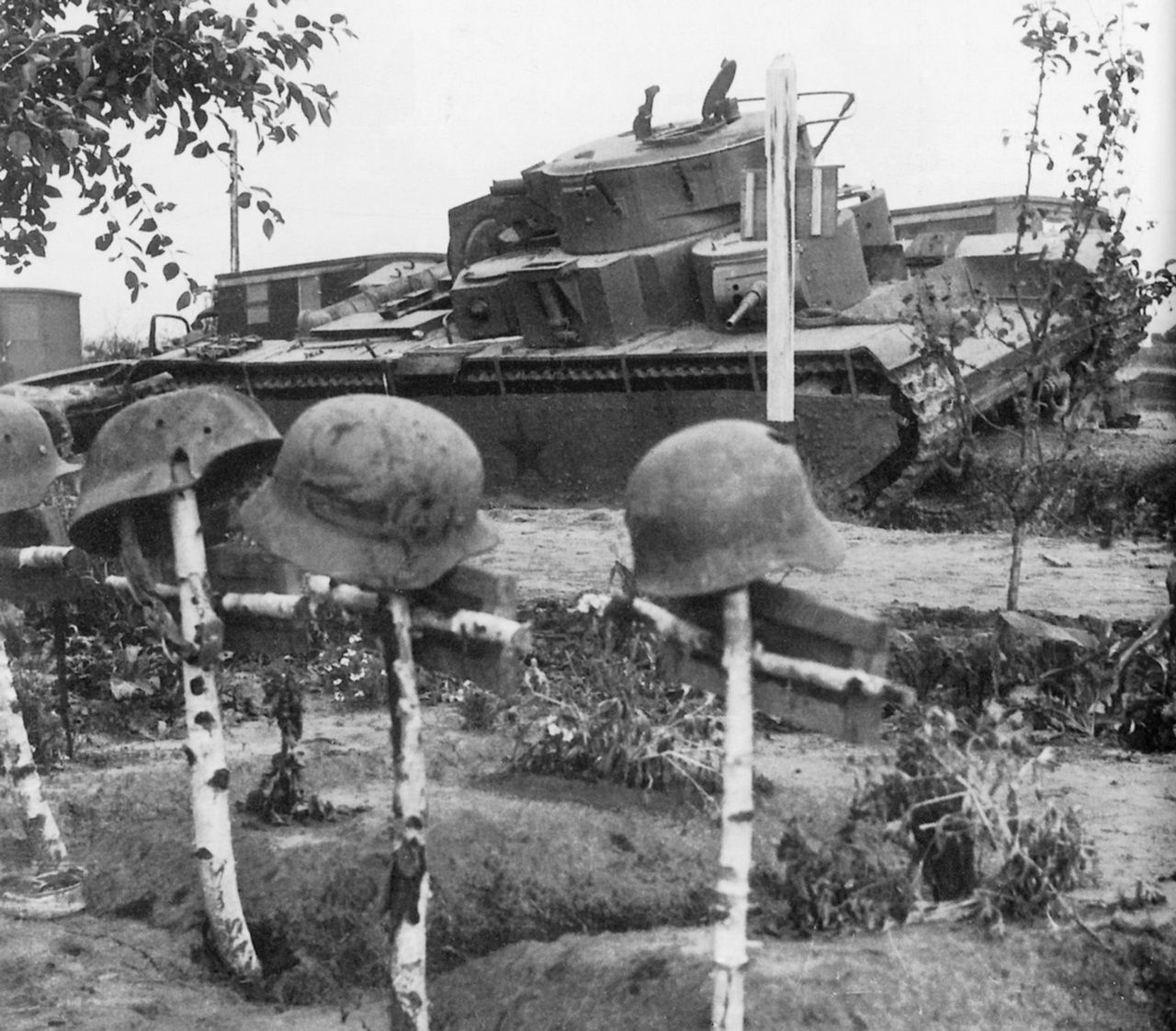 T-35 soviet heavy tank damaged 1941