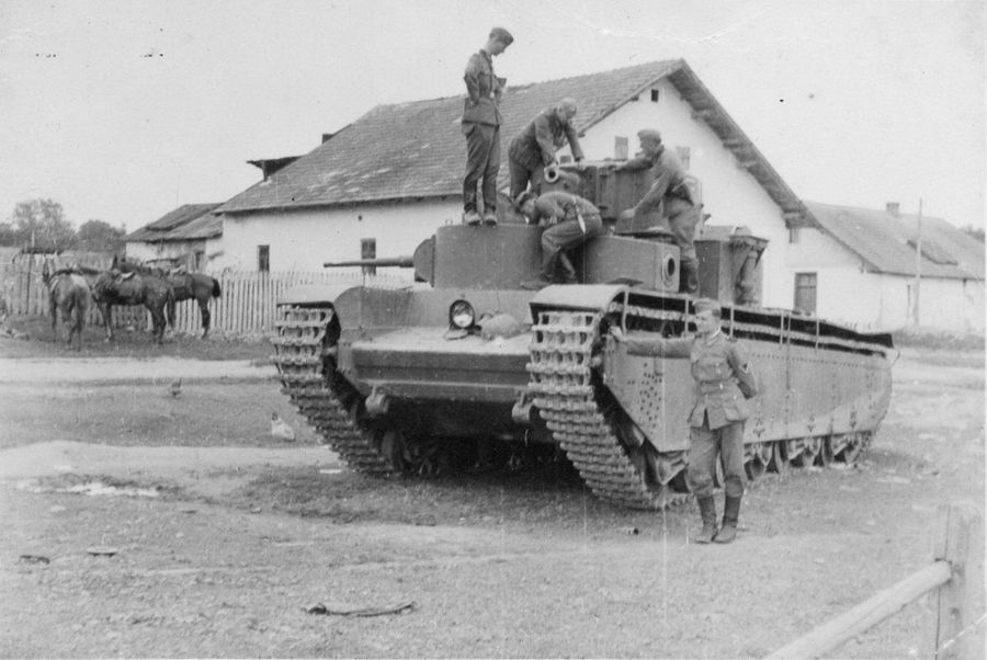 T-35 soviet heavy tank model 1936 , 67 Tank Regiment, 34 Tank Division 1941