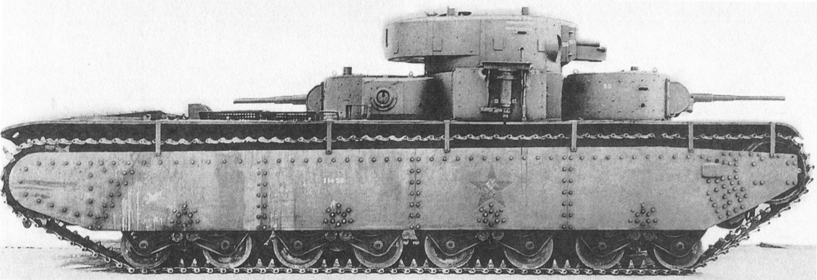 T-35 soviet heavy tank model 1938, the starboard, Fall 1941 (2)