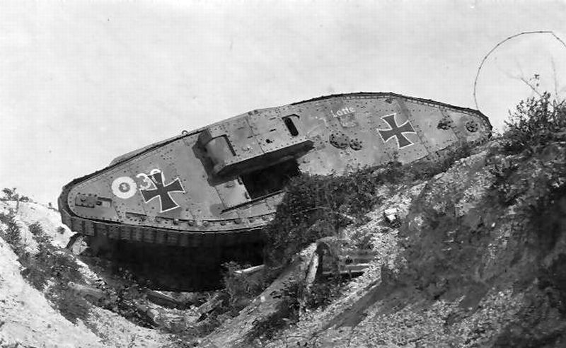 The Mark IV female tank captured and used by Germans named "Lotte", 1917 (2)